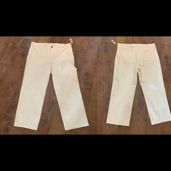NWT women’s size 16 chinos old navy yellow - Picture 1 of 4